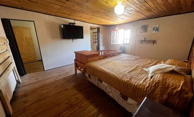 CASA EN VENTA CON GRAN TERRENO - AMENABAR 3766