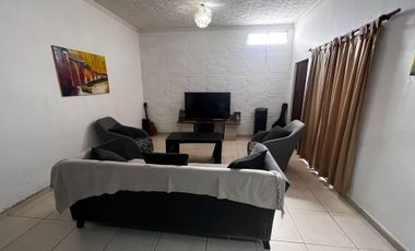 CASA EN VENTA CON GRAN TERRENO - AMENABAR 3766