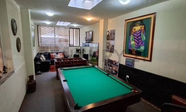 Casa de oportunidad en Conocoto con 5 dormitorios y piscina cubierta