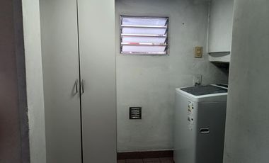 VENTA CASA 3 DORMITORIOS LANUS ESTE. APTO CREDITO