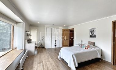 Casa en Arriendo en Quinchamali, Las Condes