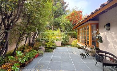 Casa en Arriendo en Quinchamali, Las Condes