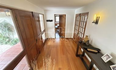 Casa en Arriendo en Quinchamali, Las Condes