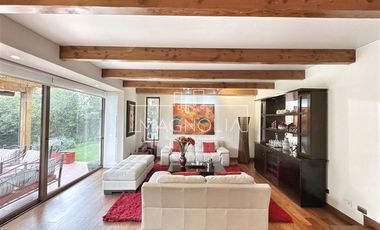 Casa en Arriendo en Quinchamali, Las Condes