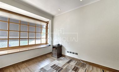Casa en Arriendo en Quinchamali, Las Condes