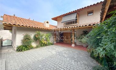 Casa en Arriendo en Quinchamali, Las Condes