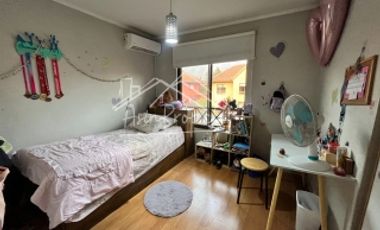 CASA CON PISCINA Y QUINCHO EN CONDOMINIO