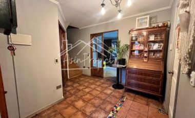 CASA CON PISCINA Y QUINCHO EN CONDOMINIO