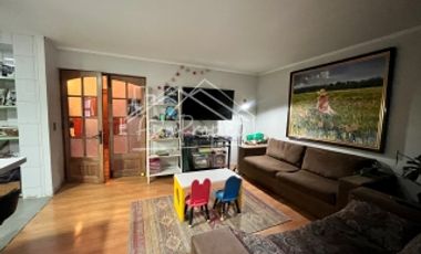 CASA CON PISCINA Y QUINCHO EN CONDOMINIO