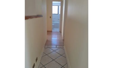 SE ARRIENDA HERMOSA CASA SECTOR LA COLINA CERCANA  A SCUOLA ITALIANA