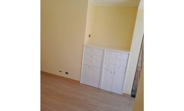 SE ARRIENDA HERMOSA CASA SECTOR LA COLINA CERCANA  A SCUOLA ITALIANA