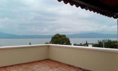 Hermosa casa a estrenar en San Juan Cosala-Chapala