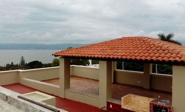 Hermosa casa a estrenar en San Juan Cosala-Chapala