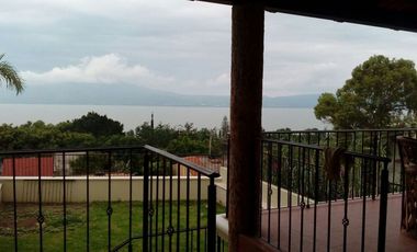 Hermosa casa a estrenar en San Juan Cosala-Chapala