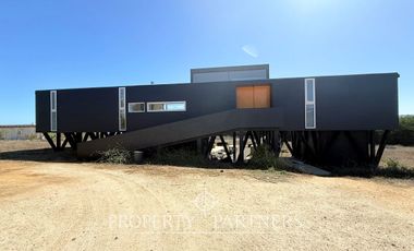 Pichilemu, Casa con Despejada vista al mar en el Pangal