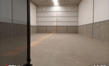 VENTA DE NAVE INDUSTRIAL SOBRE LA AUTOPISTA 57, M´ÉXICO QUERETARO