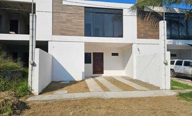 Estrena hermosa casa en Tuxpan, Ver., a 5 minutos de Liverpool.