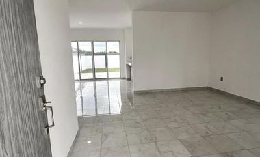 Venta de casa moderna para estrenar, a 5 minutos de Liverpool