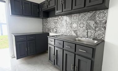 Venta de casa moderna para estrenar, a 5 minutos de Liverpool