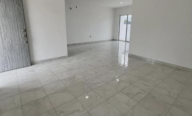 Venta de casa moderna para estrenar, a 5 minutos de Liverpool