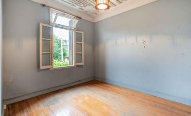 Casa en venta a refaccionar. OPORTUNIDAD