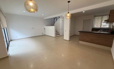 Casa en Venta Fraccionamiento Vista Bosques, a 25 minutos de Santa Fe CDMX.