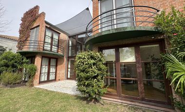 Alquiler, Casa, 4 dormitorios, piscina, jardin