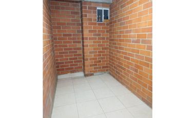 Venta apartamento con zonas comunes en Sabaneta, sector Alcázar