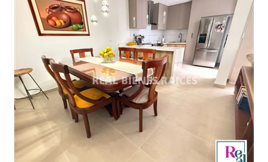 Vendo hermosa casa medianera en unidad cerrada.