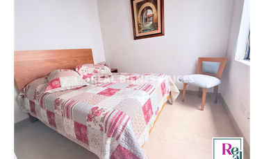 Vendo hermosa casa medianera en unidad cerrada.