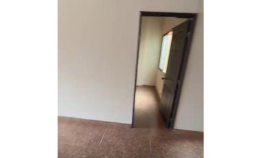 SE VENDE PRIMER PISO ES PROPIEDAD HORIZONTAL