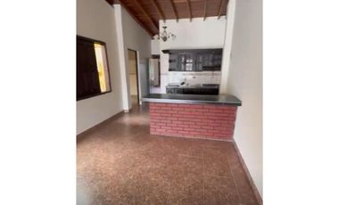 SE VENDE PRIMER PISO ES PROPIEDAD HORIZONTAL