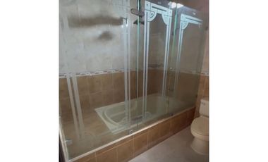 SE VENDE PRIMER PISO ES PROPIEDAD HORIZONTAL