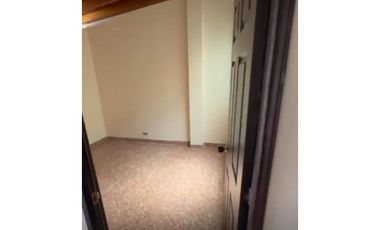 SE VENDE PRIMER PISO ES PROPIEDAD HORIZONTAL