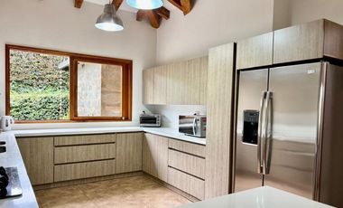 Hermosa casa en venta El Carmen de Viboral (JS)