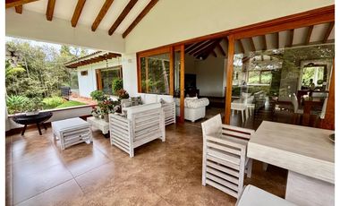 Hermosa casa en venta El Carmen de Viboral (JS)