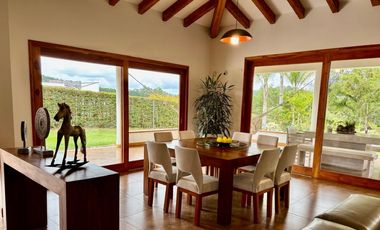 Hermosa casa en venta El Carmen de Viboral (JS)