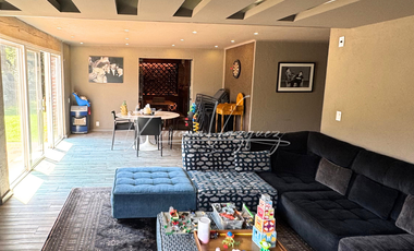 “Casa en venta en Ahuehuetes Sur con jardín, cava, gimnasio y vista arbolada | C
