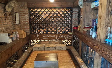“Casa en venta en Ahuehuetes Sur con jardín, cava, gimnasio y vista arbolada | C