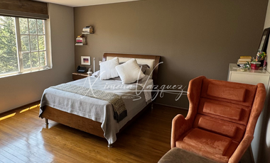 “Casa en venta en Ahuehuetes Sur con jardín, cava, gimnasio y vista arbolada | C