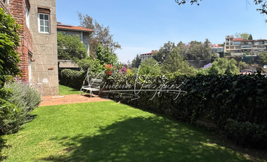 “Casa en venta en Ahuehuetes Sur con jardín, cava, gimnasio y vista arbolada | C