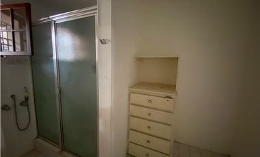 OBARRIO / TERRENO COMERCIAL DE ESQUINA CON CASA  / 1470M
