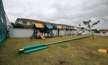 VENTA DE CASA EN VERSALLES OESTE EN MONTELIMAR