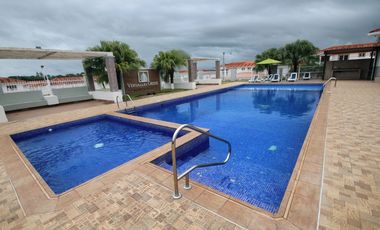 VENTA DE CASA EN VERSALLES OESTE EN MONTELIMAR