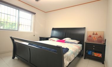 VENTA DE CASA EN VERSALLES OESTE EN MONTELIMAR