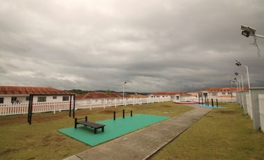 VENTA DE CASA EN VERSALLES OESTE EN MONTELIMAR