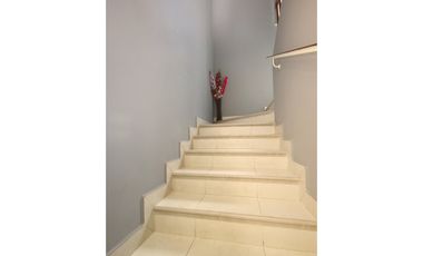 VENTA DE CASA EN VERSALLES OESTE EN MONTELIMAR