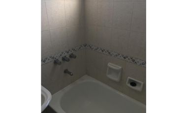 2 amb. Reciclado. Pinamar centro. Cochera. Viista al mar. P 14