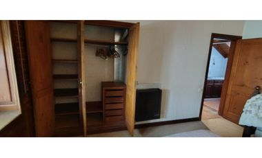 Chalet zona Iglesia. 3 dorm + dependencia. A 350 mts del mar