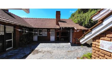 Chalet zona Iglesia. 3 dorm + dependencia. A 350 mts del mar